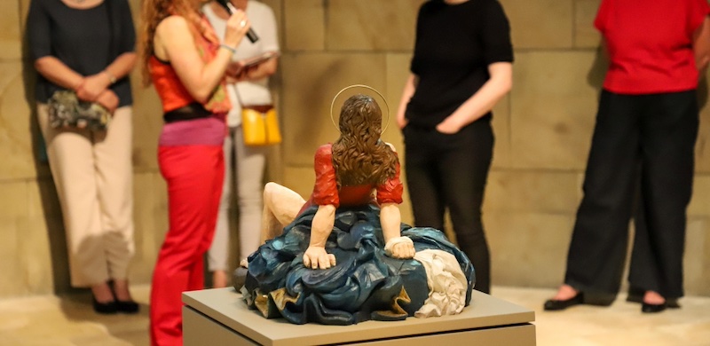 Bitte entfernen Sie umgehend die Statue der "Gebärenden Maria"