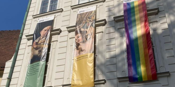Galéria mesta Bratislavy patrí všetkým občanom: Zveste z nej dúhovú vlajku